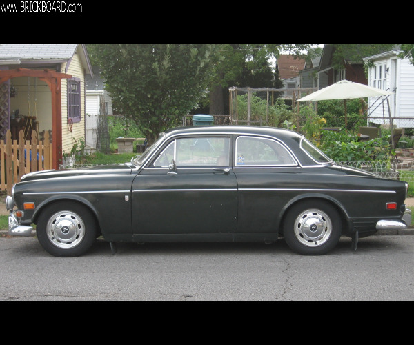 Volvo 120-130 -- 1968 130S Lowered