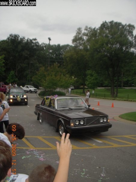 Volvo 200 -- 84 244 "Brownie @ homecoming