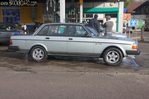 Volvo 200 -- 240 GLE B230K Auto