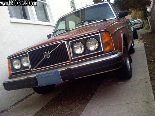Volvo -- 1979 245 DL