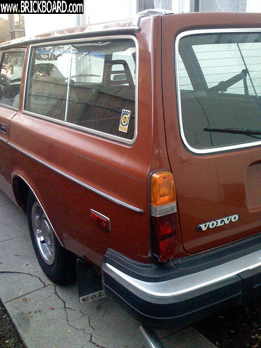 Volvo -- 1979 245 DL